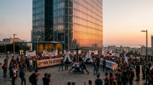 מאבק השליטה על רשת 13: בין אסטרטגיה עסקית למלכודת רגולטורית